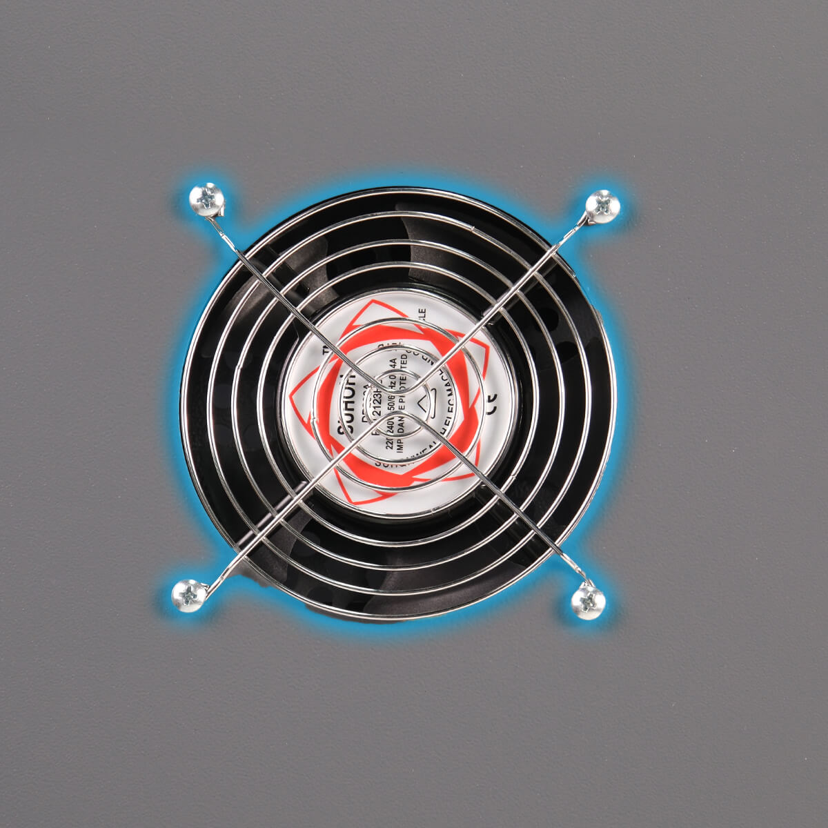 A_high-efficiency_cooling_fan_attached_to_a_Yolin_Urban_battery_charging_cabinet