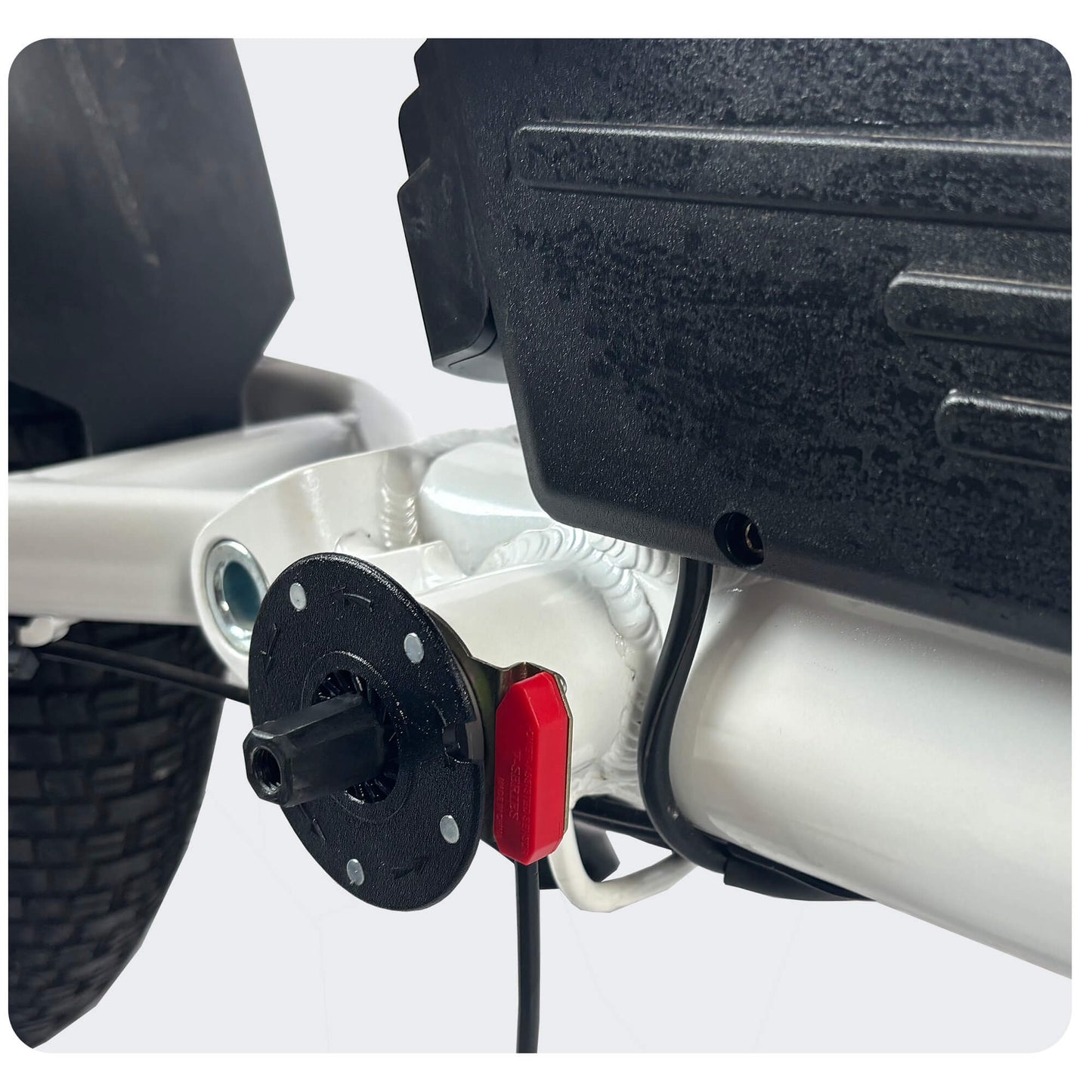 Yolin_SM-02_Cadence_Sensor_Installed_on_the_bike